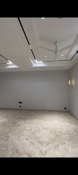 Bathroom in 3 BHK Apartment at Surya CGHS, Sector 43 – for Sale