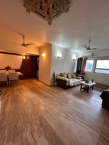 Living Room in 2 BHK Apartment at Ashiana Apartment Bandra, Bandra West – for Rent