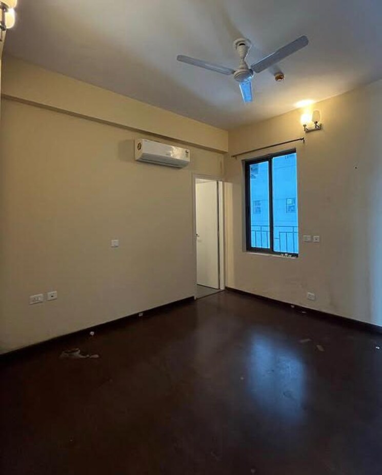 Room, paras-dews 3 Bedroom 1900 Sq.Ft. Apartment In Sector 106 Gurgaon 8999298