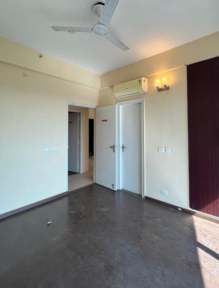 Room, paras-dews 3 Bedroom 1900 Sq.Ft. Apartment In Sector 106 Gurgaon 8999298