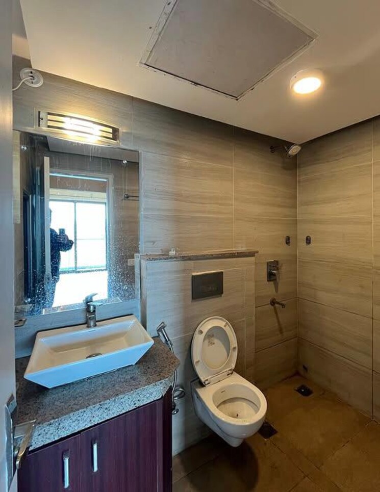 Bathroom, paras-dews 3 Bedroom 1900 Sq.Ft. Apartment In Sector 106 Gurgaon 8999298