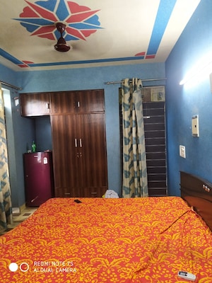 Bedroom in 1 RK Apartment at Vipul Belmonte, Sector 53 – for Sale