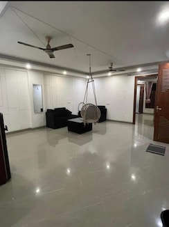 3 BHK + Servant Room,Study Room,Extra Room Builder Floor For Sale in Chittaranjan Park
