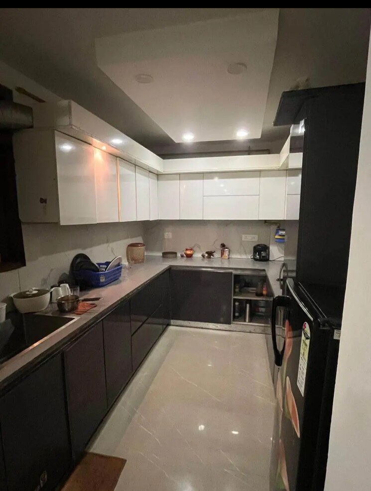 Kitchen, rwa-chittaranjan-park-block-r 3 Bedroom 200 Sq.Yd. Builder Floor In Chittaranjan Park Delhi 8999312