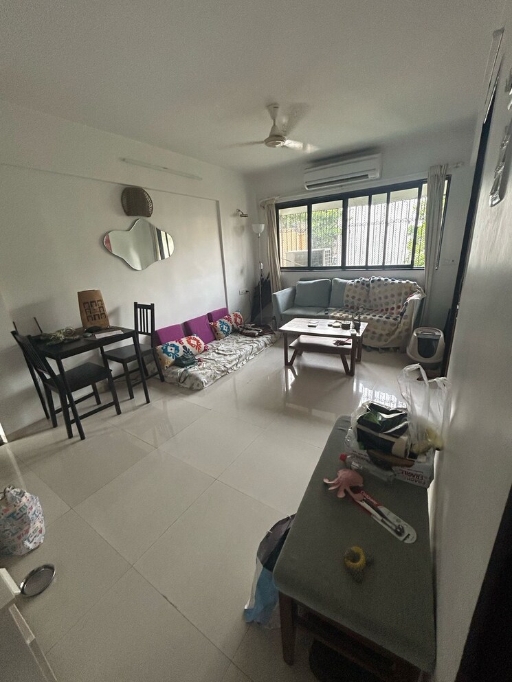 Team Area, bandra west 1 Bedroom 500 Sq.Ft. Apartment In Bandra West Mumbai 8999315