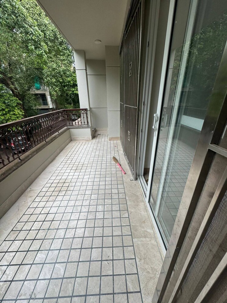 Balcony, shivalik colony 3 Bedroom 1800 Sq.Ft. Builder Floor In Shivalik Colony Delhi 8999334