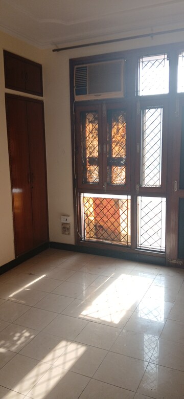 3 BHK Apartment For Rent in Vinayak Apartments Noida, Sector 62