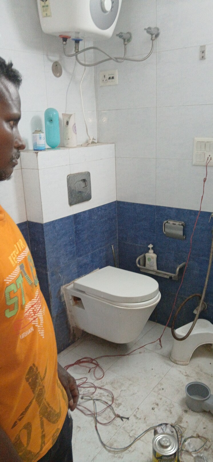 Bathroom, shakti-kunj-apartment 3 Bedroom 1600 Sq.Ft. Apartment In Sector 62 Noida 8999361