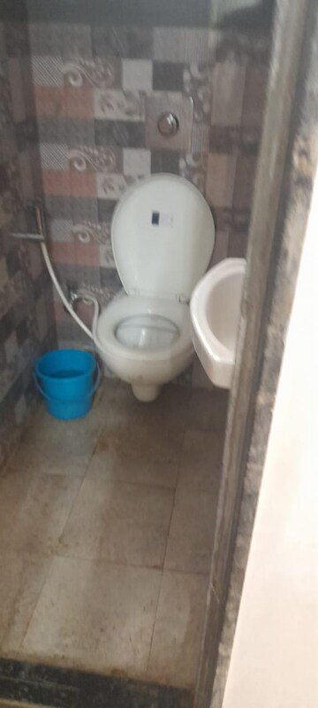 Bathroom in 4 BHK Apartment at Maitri CHS Santacruz, Santacruz East – for Rent