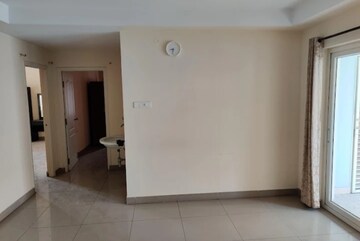Room in 3 BHK Apartment at Aparna Hights I, Kondapur – for Rent