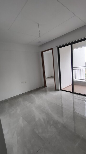 Room in 1 BHK Apartment at Swaraaj Paradise, Pimple Saudagar – for Rent