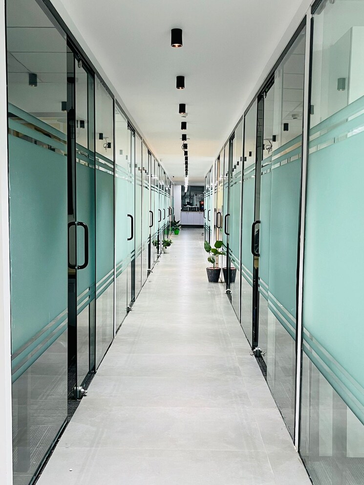 undefined, sector 16a Commercial Office Space 1802 Sq.Ft. In Sector 16a Noida 8999426