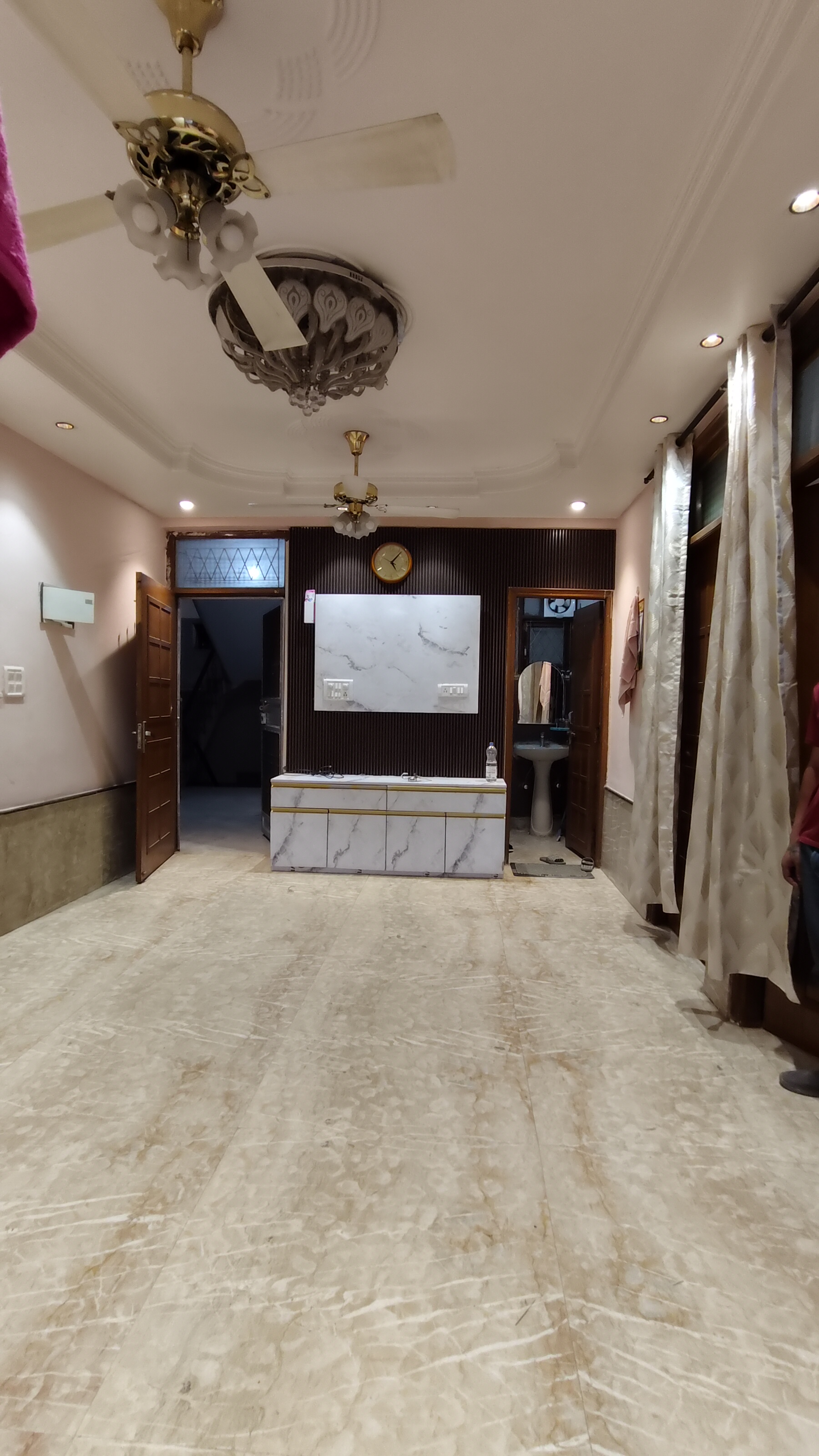 1 BHK Builder Floor For Rent in Ignou Road Neb Sarai 