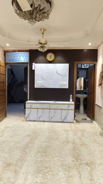Bedroom in 1 BHK Builder Floor at Saket – for Rent