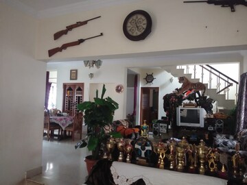Living Room in 6+ BHK Villa at Rt Nagar – for Sale