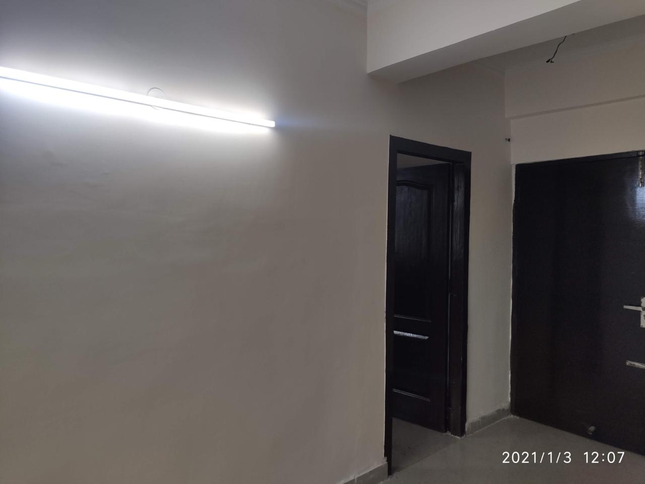 3 BHK + Extra Room Apartment For Rent in Jm Orchid