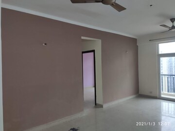 Room in 3 BHK Apartment at Jm Orchid, Sector 76 – for Rent