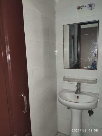 Bathroom in 3 BHK Apartment at Jm Orchid, Sector 76 – for Rent