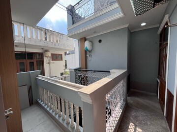 4 BHK Villa at Sector 43 – for Rent