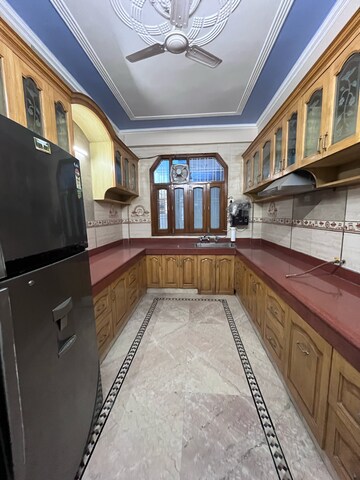 Kitchen in 4 BHK Villa at Sector 43 – for Rent