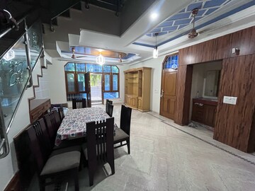 4 BHK Villa at Sector 43 – for Rent