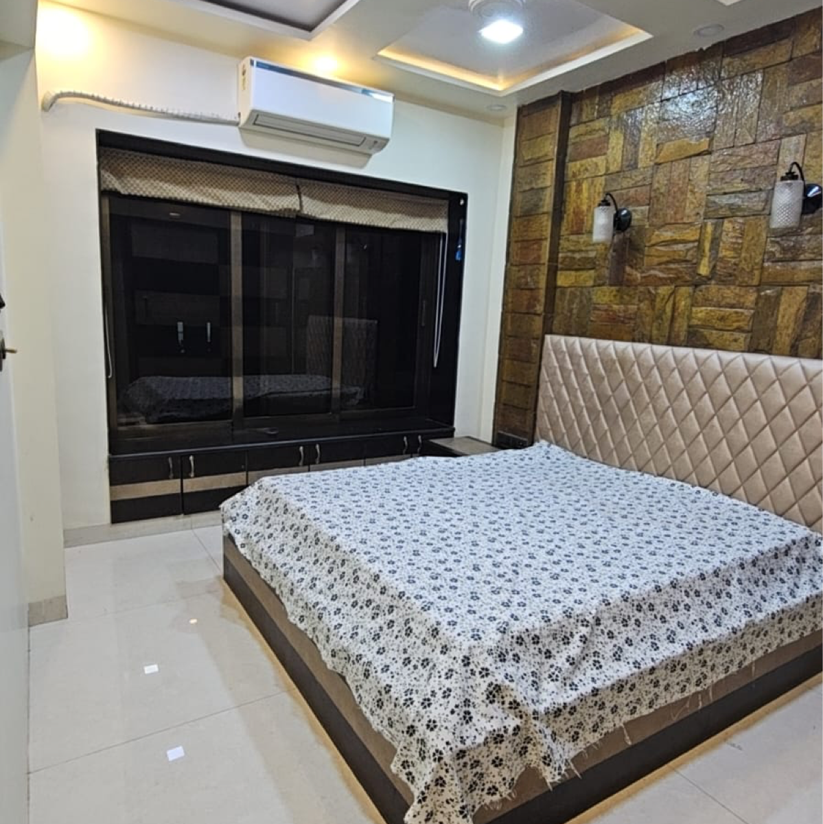 3 BHK + Pooja Room Apartment For Rent in Pioneer Heights