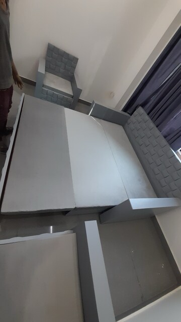Bedroom in 1 BHK Builder Floor at Sector 43 – for Rent