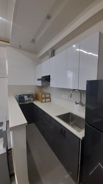 Kitchen in 1 BHK Builder Floor at Sector 43 – for Rent