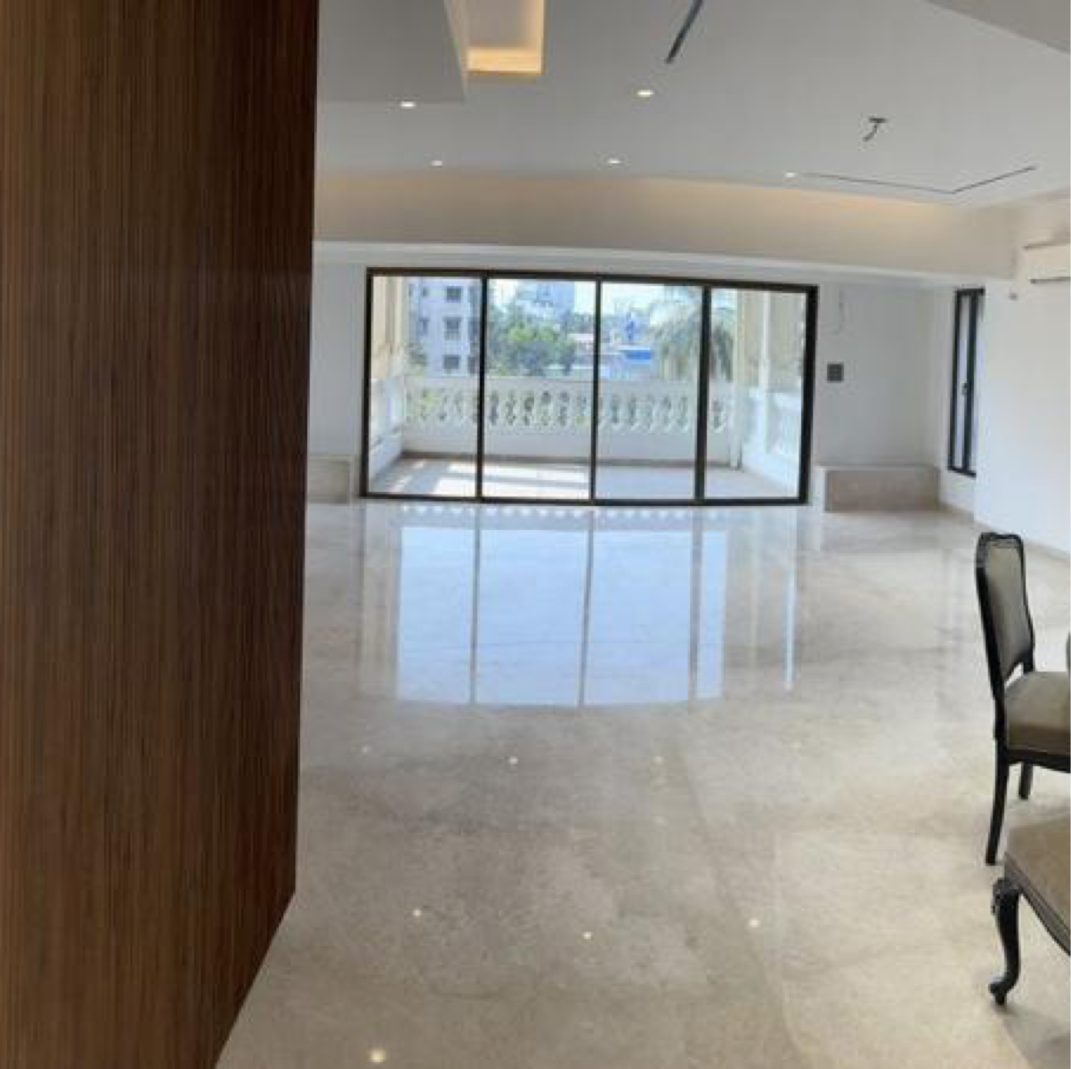 2 BHK + Pooja Room Apartment For Rent in Oxford Apartments Bandra West