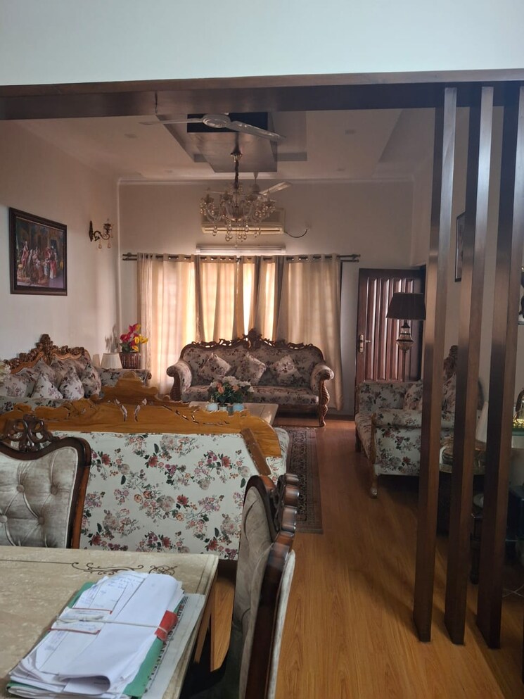 Bedroom, sector 40 3 Bedroom 3400 Sq.Ft. Builder Floor In Sector 40 Chandigarh 8999564