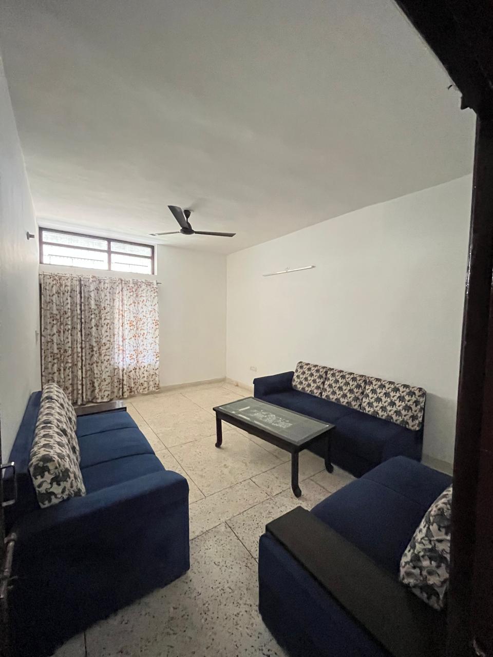 3 BHK Builder Floor For Rent in Sector 38