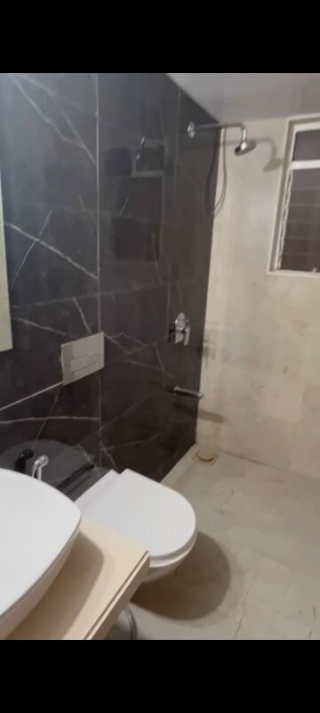 Bathroom in 1.5 BHK Apartment at Dosti West County Phase 4 Dosti Pine, Balkum Pada – for Rent