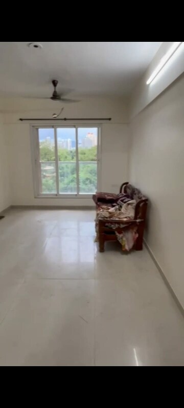 Room in 1.5 BHK Apartment at Dosti West County Phase 4 Dosti Pine, Balkum Pada – for Rent