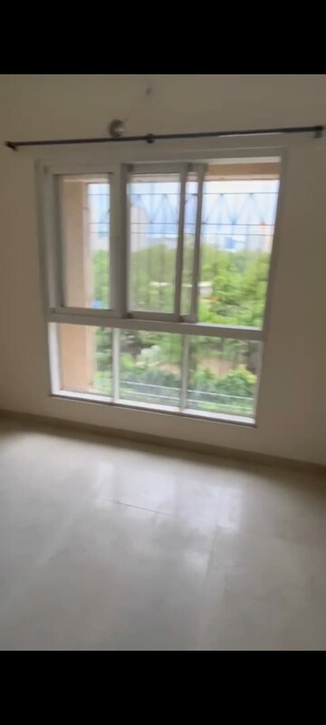 Room in 1.5 BHK Apartment at Dosti West County Phase 4 Dosti Pine, Balkum Pada – for Rent