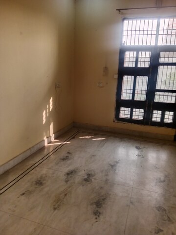 Room in 2 BHK Builder Floor at Huda – for Rent