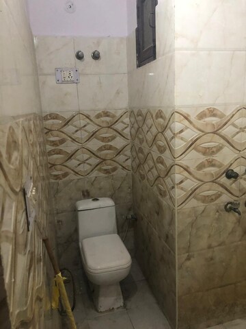 Bathroom in 2 BHK Builder Floor at RWA Apartments Sector 53, Sector 53 – for Rent