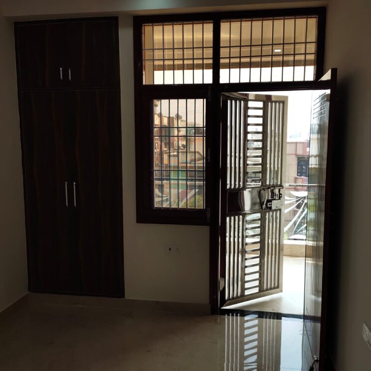 Room, vaishali sector 4 3 Bedroom 1500 Sq.Ft. Builder Floor In Vaishali Sector 4 Ghaziabad 8999608