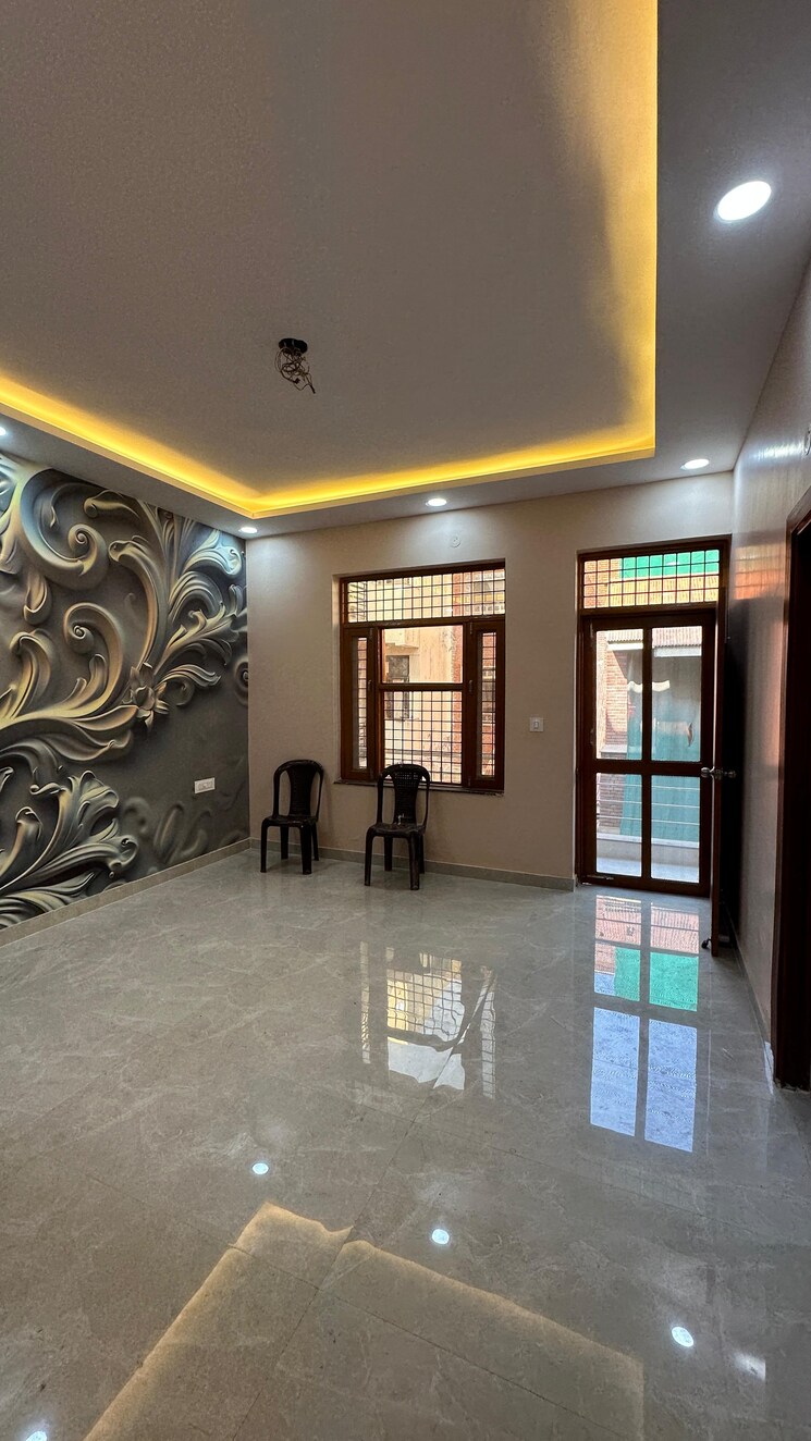  Parking, sector 23 3 Bedroom 2816 Sq.Ft. Builder Floor In Sector 23 Gurgaon 8999624