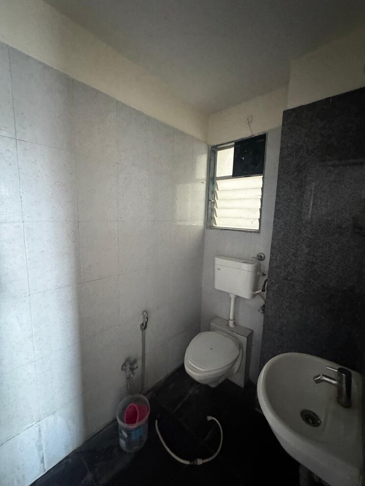 Bathroom, prithvi-sai-velocity-phase-1 3 Bedroom 1495 Sq.Ft. Apartment In Bavdhan Pune 8999632