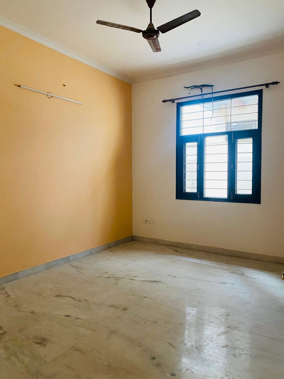 3 BHK + Pooja Room Builder Floor For Rent in RWA Apartments