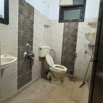 Attached Bathroom in 1 BHK Builder Floor at Chattarpur – for Rent