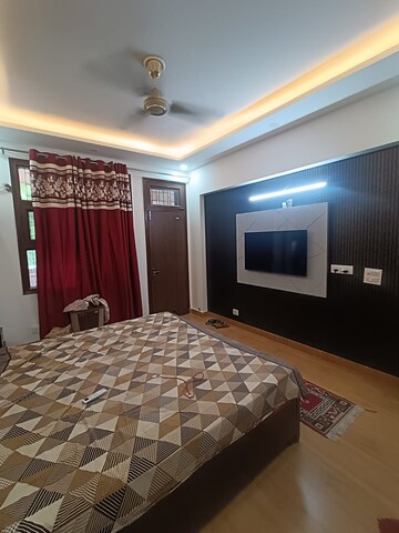 Bedroom in 2.5 BHK Apartment at Technical Paradise, Sector 56 – for Rent