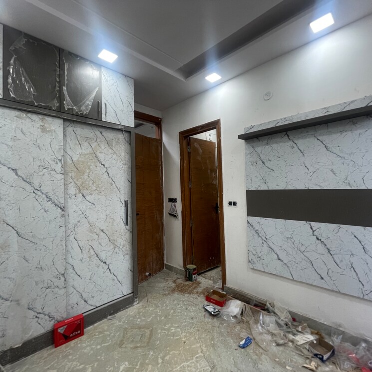 Room, rohini sector 24 2 Bedroom 650 Sq.Ft. Builder Floor In Rohini Sector 24 Delhi 8999671