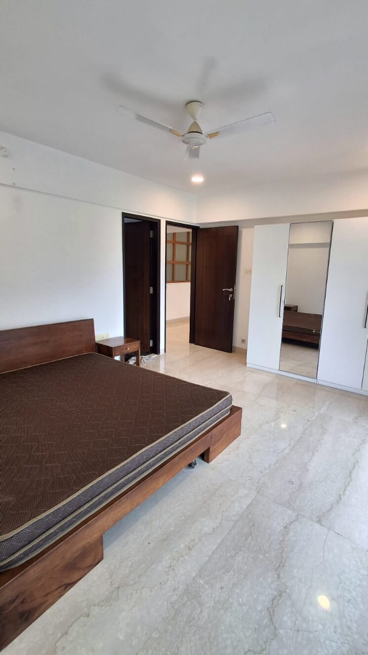 Master Bedroom, dheeraj-celestial 3 Bedroom 1800 Sq.Ft. Apartment In Bandra West Mumbai 8999673