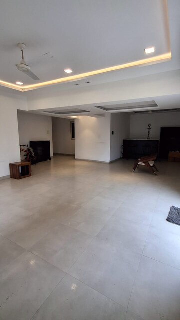 Living Room in 3 BHK Apartment at Dheeraj Celestial, Bandra West – for Rent