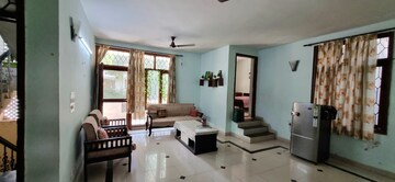 Living Room in 3 BHK Builder Floor at The Grand, Sector 52 – for Rent