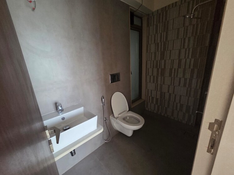 Bathroom, sosar-the-solaris 2 Bedroom 700 Sq.Ft. Apartment In Khar West Mumbai 8999680