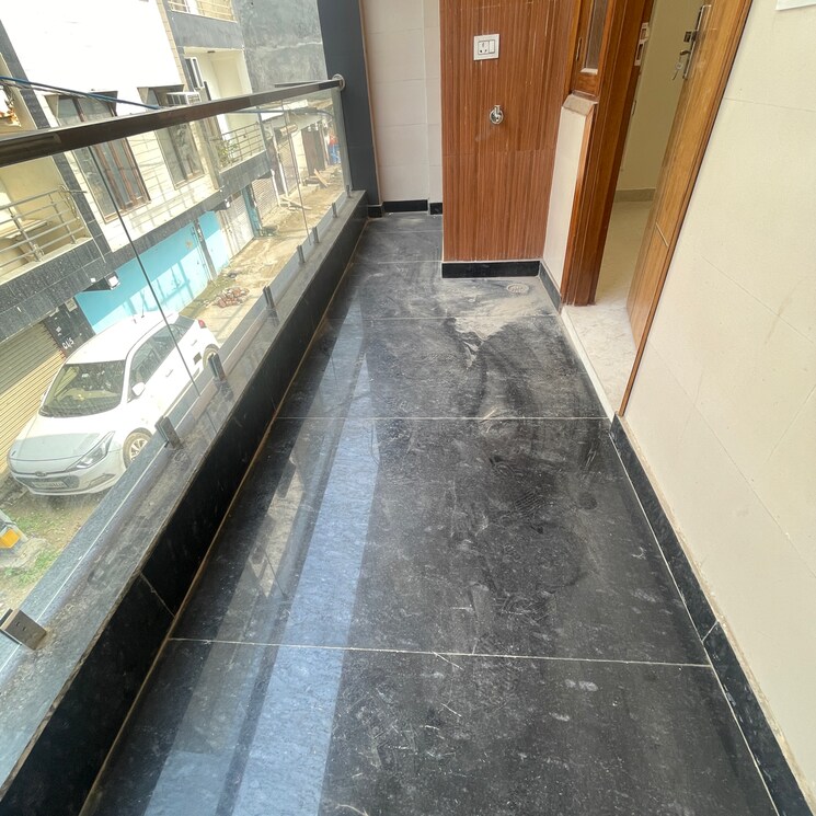 Balcony, rohini sector 25 3 Bedroom 800 Sq.Ft. Builder Floor In Rohini Sector 25 Delhi 8999683