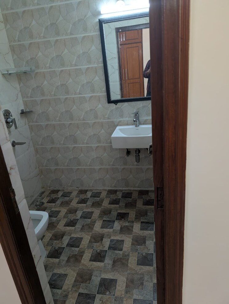 Bathroom, the-grand 4 Bedroom 2800 Sq.Ft. Builder Floor In Sector 52 Gurgaon 8999685