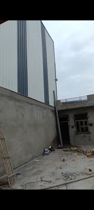 Balcony in  Warehouse at Mansarovar Extension – for Rent